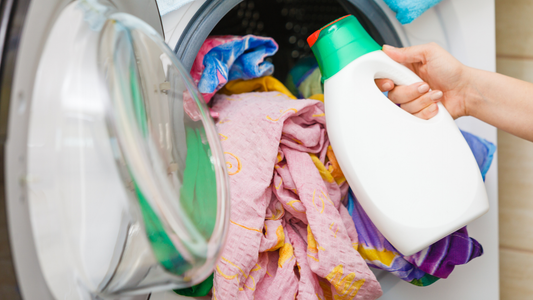 Why Some Laundry Detergents Leave Residue on Clothes